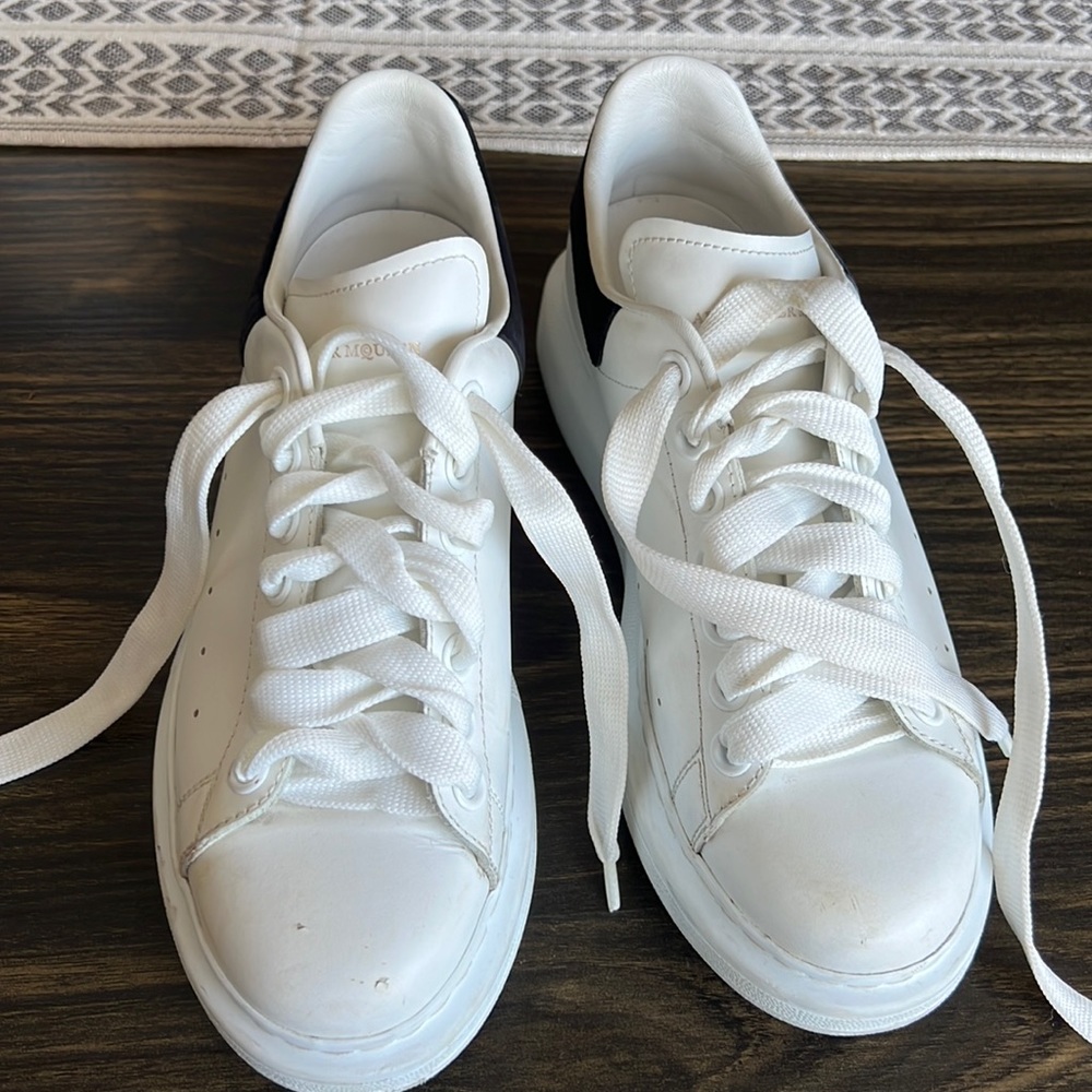 Alexander McQueen tenis